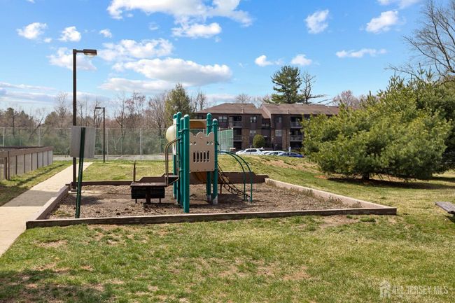 1724 Country Mill Dr, Townhouse with 1 bedrooms, 1 bathrooms and null parking in East Windsor NJ | Image 23