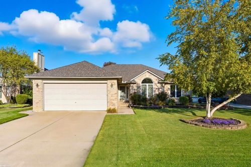 53218 Elysia Dr, Chesterfield, MI, 48051-1768 | Card Image