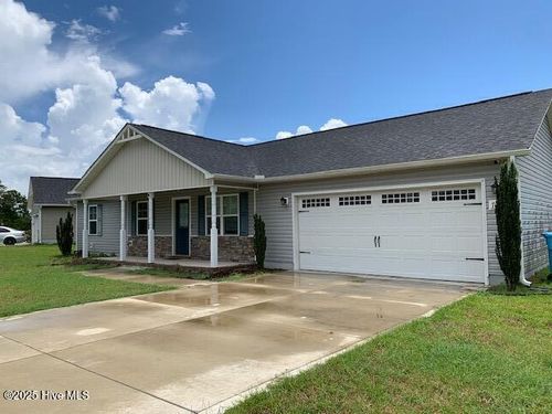 716 Addor Dr, Richlands, NC, 28574-1317 | Card Image