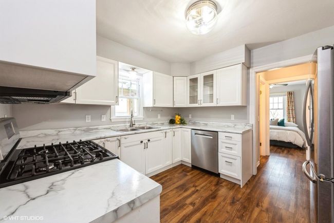 06_401HarrisonBlvd_177004_Kitchen_Large | Image 7