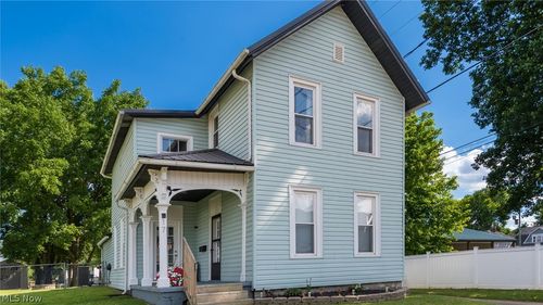 17 E Oak St, Newark, OH, 43055-5729 | Card Image