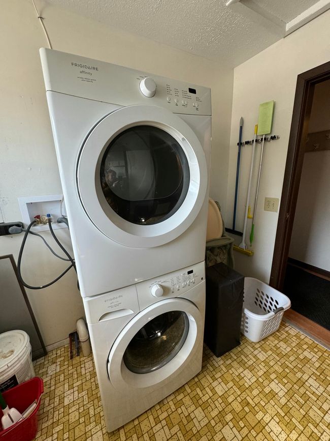 Laundry | Image 29