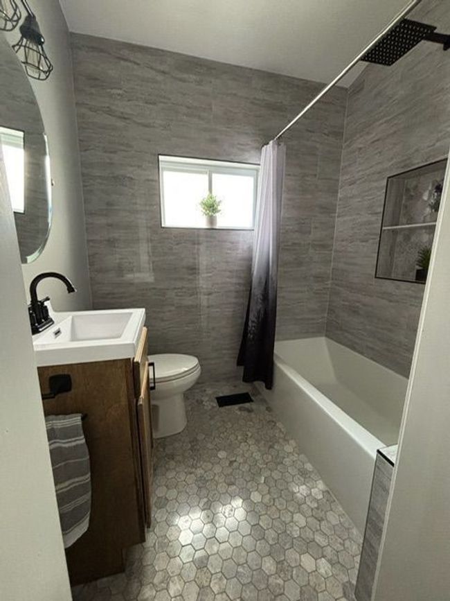 412 Ellen St, House other with 4 bedrooms, 2 bathrooms and null parking in Fenton MI | Image 23