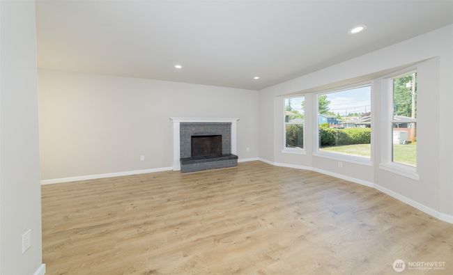 9621 1 St Ave Se, House other with 3 bedrooms, 2 bathrooms and 2 parking in Everett WA | Image 11