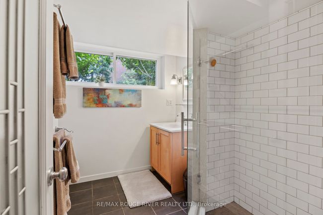 22 Duffin St, House other with 3 bedrooms, 2 bathrooms and 4 parking in Ajax ON | Image 35