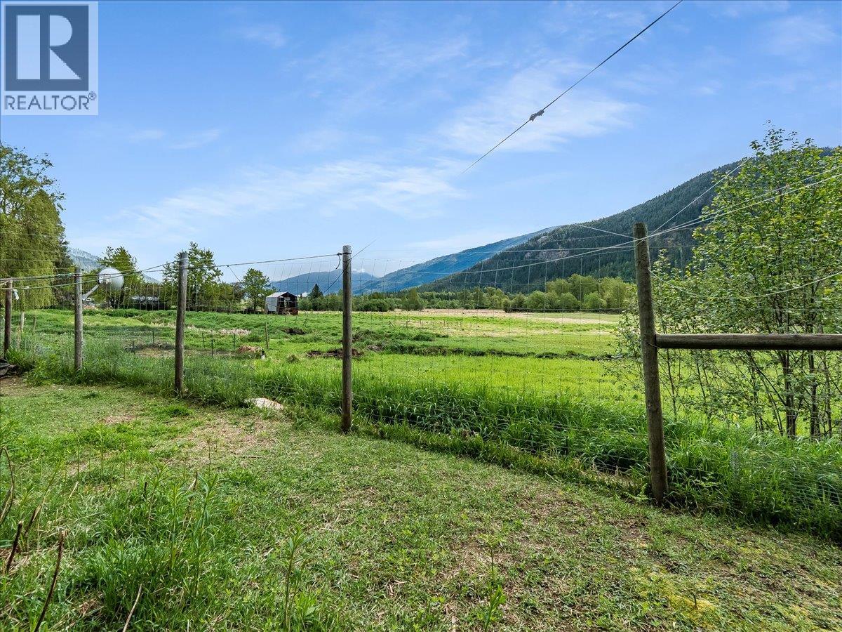 Land in Winlaw 4