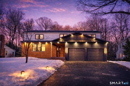 60 Fox Chase Ln, West Hartford, CT, 06107-1127 | Card Image