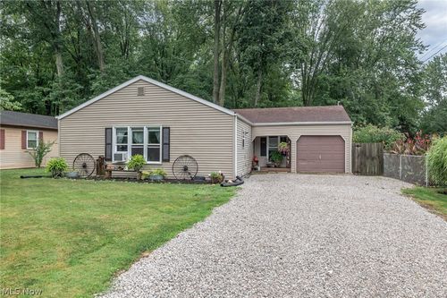 4433 Howard Dr, Vermilion, OH, 44089-3308 | Card Image
