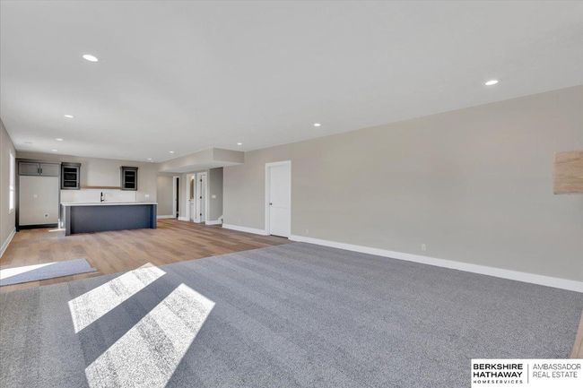 5510 N 212 Th Ave, House other with 5 bedrooms, 3 bathrooms and 4 parking in Elkhorn NE | Image 41