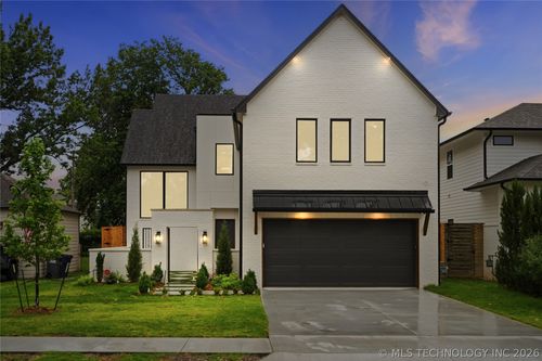 1424 E 37th St, Tulsa, OK, 74105-3208 | Card Image