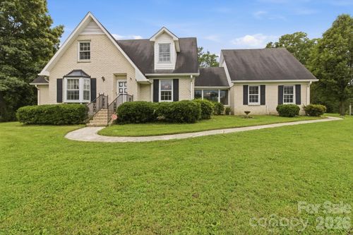 3343 Olde Creek Trl, Matthews, NC, 28105-7419 | Card Image