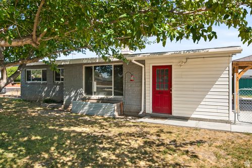 3111 S Beaver St, West Valley City, UT, 84119-2717 | Card Image