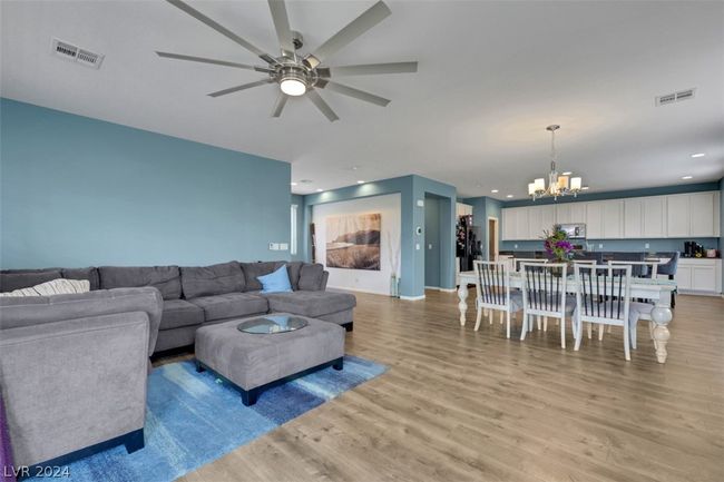 7689 Monomoy Bay Ave, House other with 4 bedrooms, 4 bathrooms and null parking in Las Vegas NV | Image 7