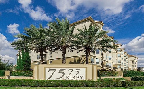 2214-7575 Kirby Dr, Houston, TX, 77030-4398 | Card Image