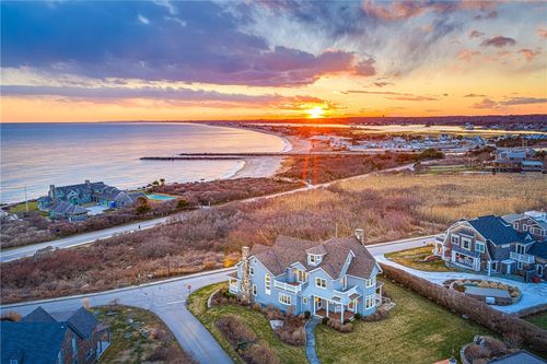 7 Fenway Rd, Westerly, RI, 02891-5401 | Card Image