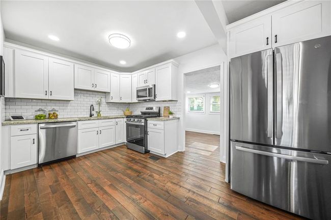 1092 Donnelly Ave Sw, House other with 3 bedrooms, 3 bathrooms and null parking in Atlanta GA | Image 13