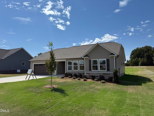 61 Maxwell Farm Ln, Selma, NC, 27576-4402 | Card Image