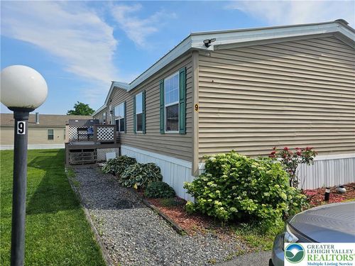 9 Short St, Hamburg, PA, 19526-8238 | Card Image