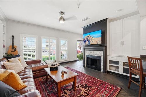 apt-d-11624 Tomahawk Creek Pkwy, Leawood, KS, 66211-2649 | Card Image