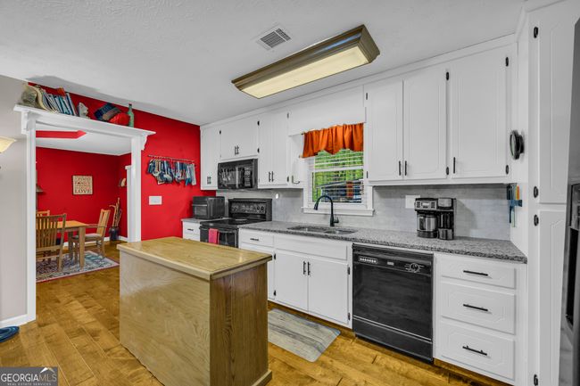 7616 Nicholson Rd, House other with 3 bedrooms, 2 bathrooms and 2 parking in cumming GA | Image 28