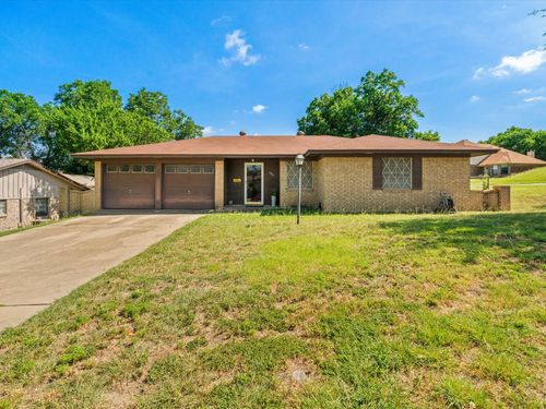 6500 Chapel Ln, Lake Worth, TX, 76135-2309 | Card Image