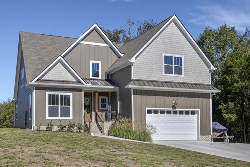 9 Oldfield Ln, Brush Creek, TN, 38547-2400 | Card Image