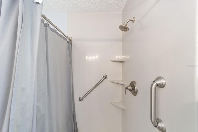 9741 Sw 97 Th Ln, House other with 2 bedrooms, 2 bathrooms and null parking in OCALA FL | Image 24