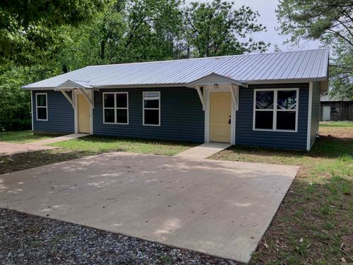 411 Park St, Bradford, AR, 72020-9261 | Card Image