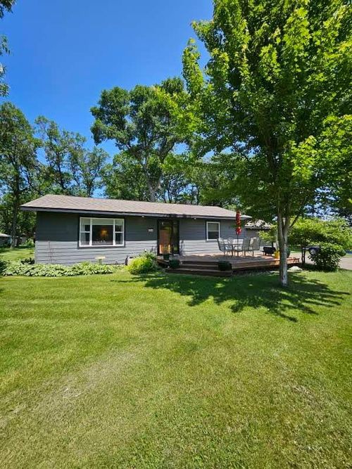 1946 Lake St E, Osakis, MN, 56360-2300 | Card Image