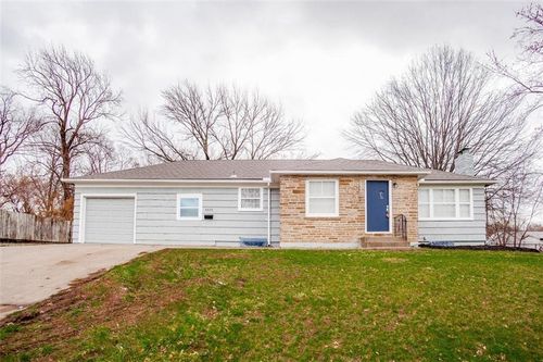 3823 S Sterling Ave, Independence, MO, 64052-2361 | Card Image