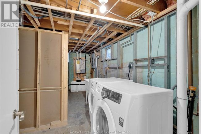 1510 Langlois Ave, House other with 4 bedrooms, 2 bathrooms and null parking in Windsor ON | Image 24