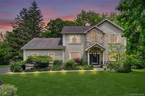 208 Oakland Ave, Monroe, NY, 10950-3310 | Card Image