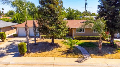 27164 Parkwood Avenue, Madera, CA, 93637 | Card Image