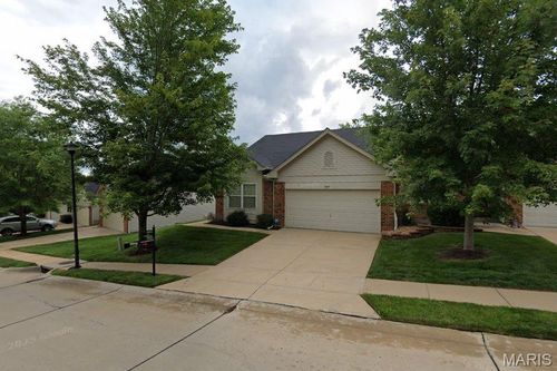 7250 Tournament Dr, Saint Louis, MO, 63129-7705 | Card Image