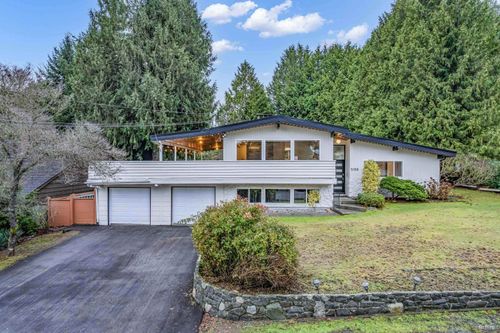 5068 7b Ave, Delta, BC, V4M1S5 | Card Image