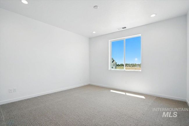 Carpeted spare room featuring recessed lighting | Image 18