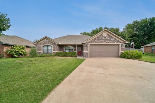 1111 Crozier St, Perkins, OK, 74059-9301 | Card Image