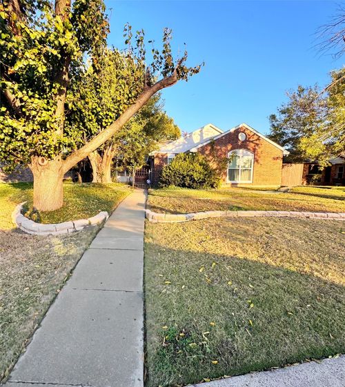 9112 Shiloh Rd, Dallas, TX, 75228-4560 | Card Image