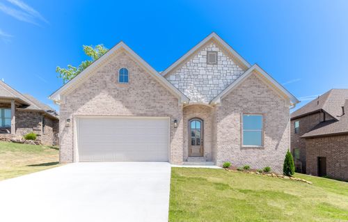 111 Crestview Dr, Maumelle, AR, 72113-5953 | Card Image