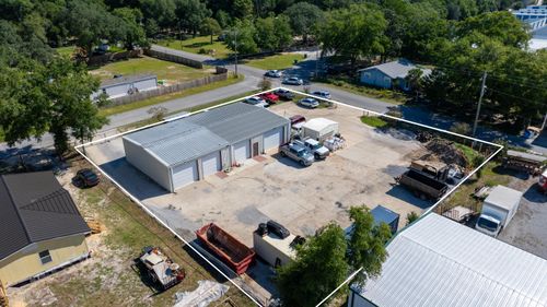 210 Tilden St Nw, Fort Walton Beach, FL, 32548-3437 | Card Image