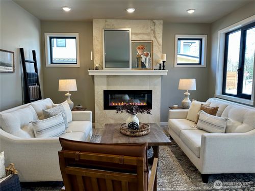 570 Creston Ct, Bellingham, WA, 98226-4268 | Card Image