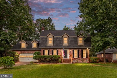 9 Sanford Cir, FREDERICKSBURG, VA, 22407-1658 | Card Image
