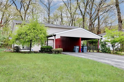 31 Lillian St, Pomona, NY, 10970-2626 | Card Image