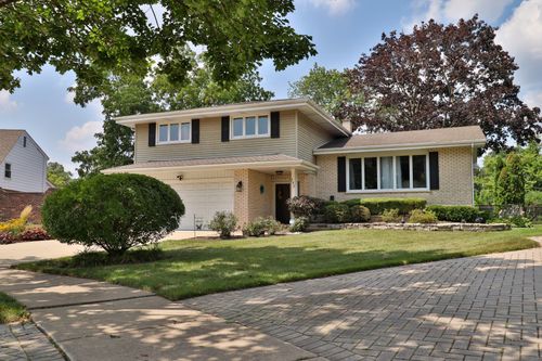 502 S Reuter Dr, Arlington Heights, IL, 60005-2234 | Card Image