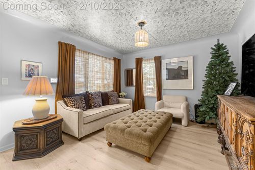 30706 Everett St, Southfield, MI, 48076-1506 | Card Image