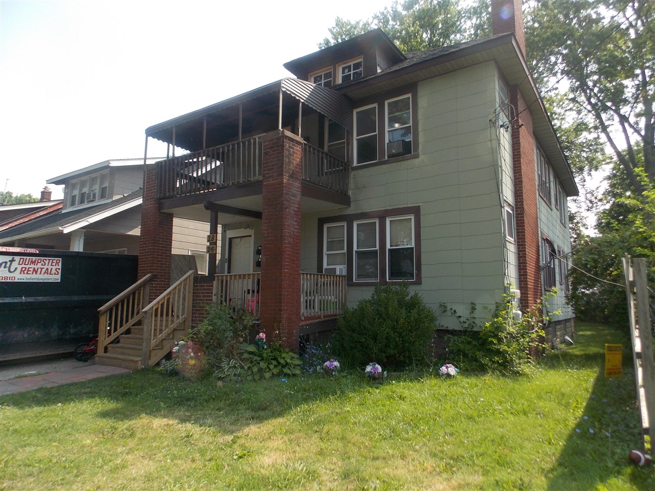 Dwight Ave, Pontiac, MI 48341