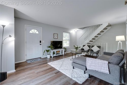 23404 N Rockledge, Novi, MI, 48375-3755 | Card Image