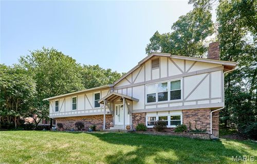 10 Glenworth Court, Manchester, MO, 63011 | Card Image