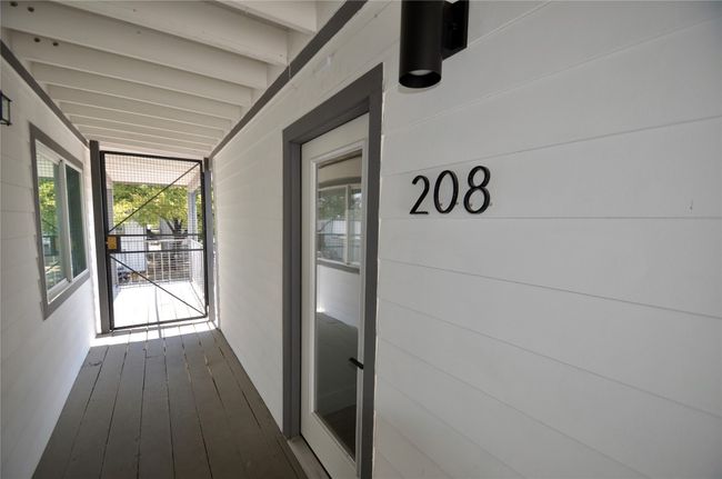 APT-208 - 1200 E 52 Nd St, Condo with 2 bedrooms, 1 bathrooms and null parking in Austin TX | Image 16