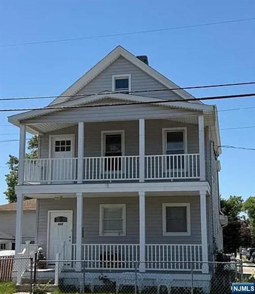 832 Paterson Ave, East Rutherford, NJ, 07073-1054 | Card Image